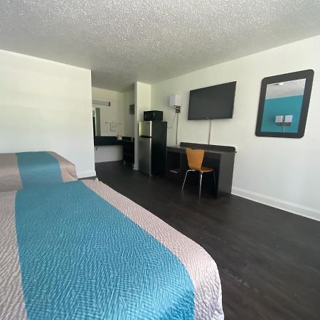 Motel 6 Wilmington, Nc - Market Street Εξωτερικό φωτογραφία